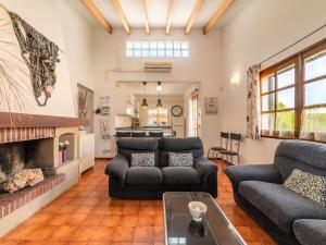 A seating area at Holiday Home Ca Na Rosa by Interhome
