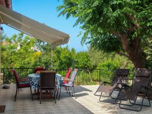 Zahrada ubytování Holiday Home Andela by Interhome