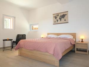 Postel nebo postele na pokoji v ubytování Apartment Gordana-1 by Interhome