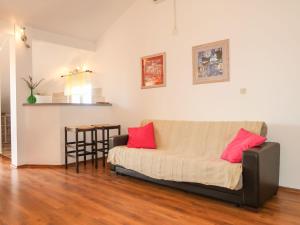 Galeriebild der Unterkunft Apartment Dora-2 by Interhome in Rab