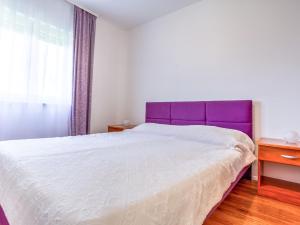 Postel nebo postele na pokoji v ubytování Apartment File-2 by Interhome