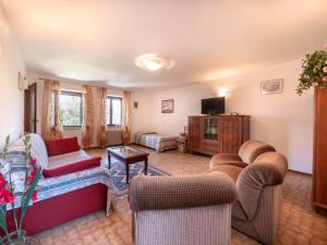 Μια τηλεόραση ή/και κέντρο ψυχαγωγίας στο Holiday Home Il Castelliere-1 by Interhome