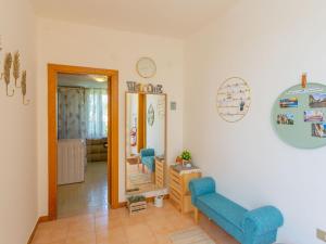 Ruang duduk di Holiday Home Erika by Interhome