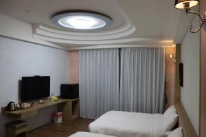 Μια τηλεόραση ή/και κέντρο ψυχαγωγίας στο 天強民宿