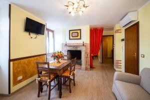 Μια τηλεόραση ή/και κέντρο ψυχαγωγίας στο KLIMT HOUSE