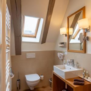Koupelna v ubytování Hotel à l'Oriel + 37 fotografií