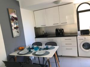 Kuchyňa alebo kuchynka v ubytovaní Apartament J&P CostaCalma