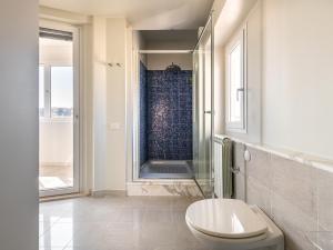 Kúpeľňa v ubytovaní Penthouse center + 22 fotografií