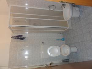 Ванна кімната в Acqualadroni Affitti