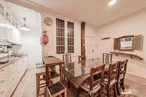 Kuchyňa alebo kuchynka v ubytovaní Apartamento San Marcial by SanSe Holidays