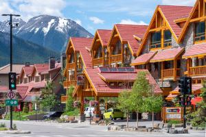 Üldine mäevaade või majutusasutusest Moose Hotel and Suites pildistatud vaade