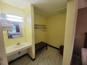 Koupelna v ubytování Elk Inn Motel