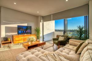 Seating area sa Inspire Boutique Apartments