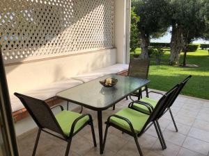 Vonkajšia záhrada v ubytovaní Villa Anemi
