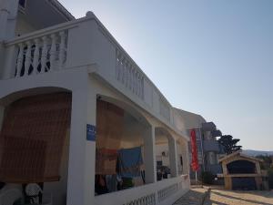 Gallery image of D&D Apartments in Pag