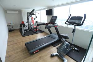 Fitness centrum a/nebo fitness zařízení v ubytování Solia Zigna Kampung Batik Laweyan