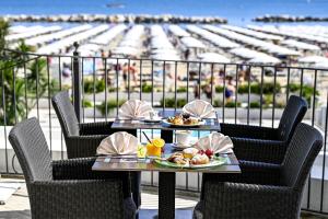 Напитки в Hotel La Rosa