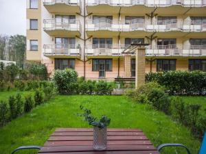 Ogród w obiekcie VacationClub – Zdrojowa 22 Apartament 5