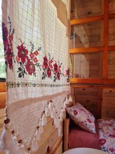 A bed or beds in a room at Guest House Rankić