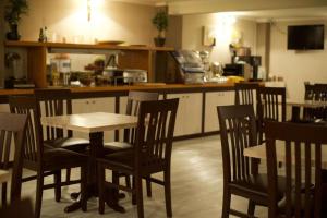 Příslušenství pro přípravu čaje a kávy v ubytování Best Western Plus Lido Hotel