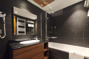 Un baño de ZEPHYR Ifrane