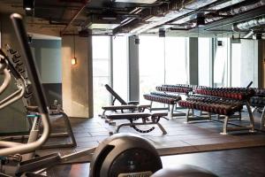 Fitnesscenter och/eller fitnessfaciliteter på Studios, Apartments and Private Bedrooms with Shared Kitchen at Chapter Kings Cross in London