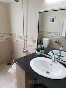 Kupatilo u objektu Maisonette Hotels & Resorts Naran