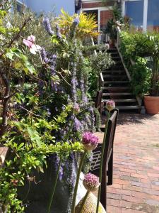 Ein Garten an der Unterkunft Atlantic Hotel Garni