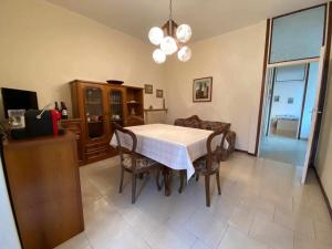 TV a/nebo společenská místnost v ubytování Casa Vacanza Amelia