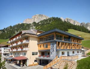 Gallery image of Hotel Sport in Colfosco