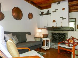 A seating area at Holiday Home Chalet Al Portic by Interhome