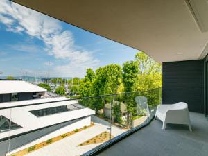 Balkón nebo terasa v ubytování Apartment Fűzfő by Interhome