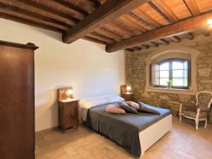 Posteľ alebo postele v izbe v ubytovaní Apartment Saxum by Interhome