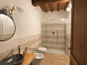 Kúpeľňa v ubytovaní Apartment Saxum by Interhome
