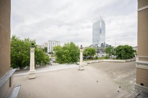 Fotografia z galérie ubytovania oompH Warsaw Big Apartment with Balcony near Old Town vo Varšave