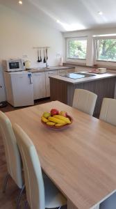 Kuchyň nebo kuchyňský kout v ubytování Apartma Cifra Begunje