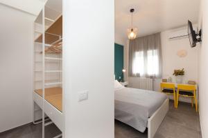 Posteľ alebo postele v izbe v ubytovaní Nerissa suites&rooms