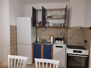 Köök või kööginurk majutusasutuses Apartman Caroline