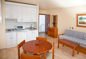 A kitchen or kitchenette at Mar Blau