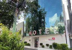 Budova, kde se hotel nachází