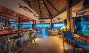 Lounge nebo bar v ubytování Hemingways Watamu