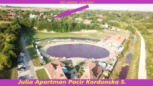 Letecký snímek ubytování Julia Apartman
