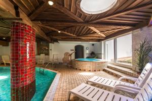 Bazén v ubytování Hotel Salvan nebo v jeho okolí