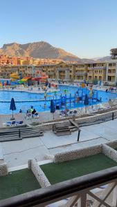 The swimming pool at or close to بورتو السخنه الكاربيان العاب مائيه - عائلات فقط Még 12 kép