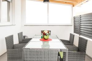 Posezení v ubytování Apartment Zara - luxury apartment with private pool