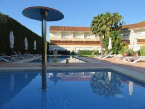Bazén v ubytování Hotel Crystal Park nebo v jeho okolí