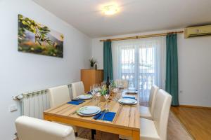 Foto sihtkohas Nova Vas asuva majutusasutuse Apartments Vanessa with Shared Pool galeriist