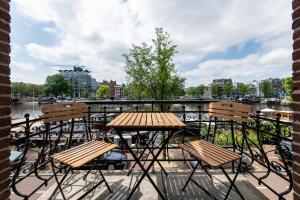 
A balcony or terrace at Amstel Riverside Apartment
