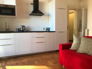 Kuchyňa alebo kuchynka v ubytovaní Via Benzi Apartment Como