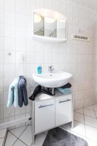 Ένα μπάνιο στο Ferienwohnung Auszeit +18 φωτογραφίες